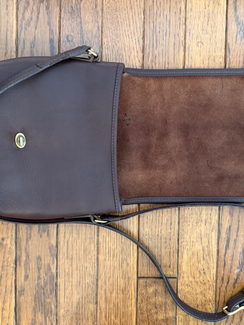Vintage Coach #9076 Legacy Companion Flap Crossbody Brown Leather - Picture 6 of 7